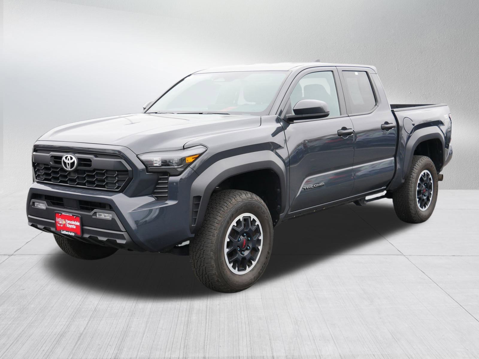 Used 2024 Toyota Tacoma TRD Off-Road image 3