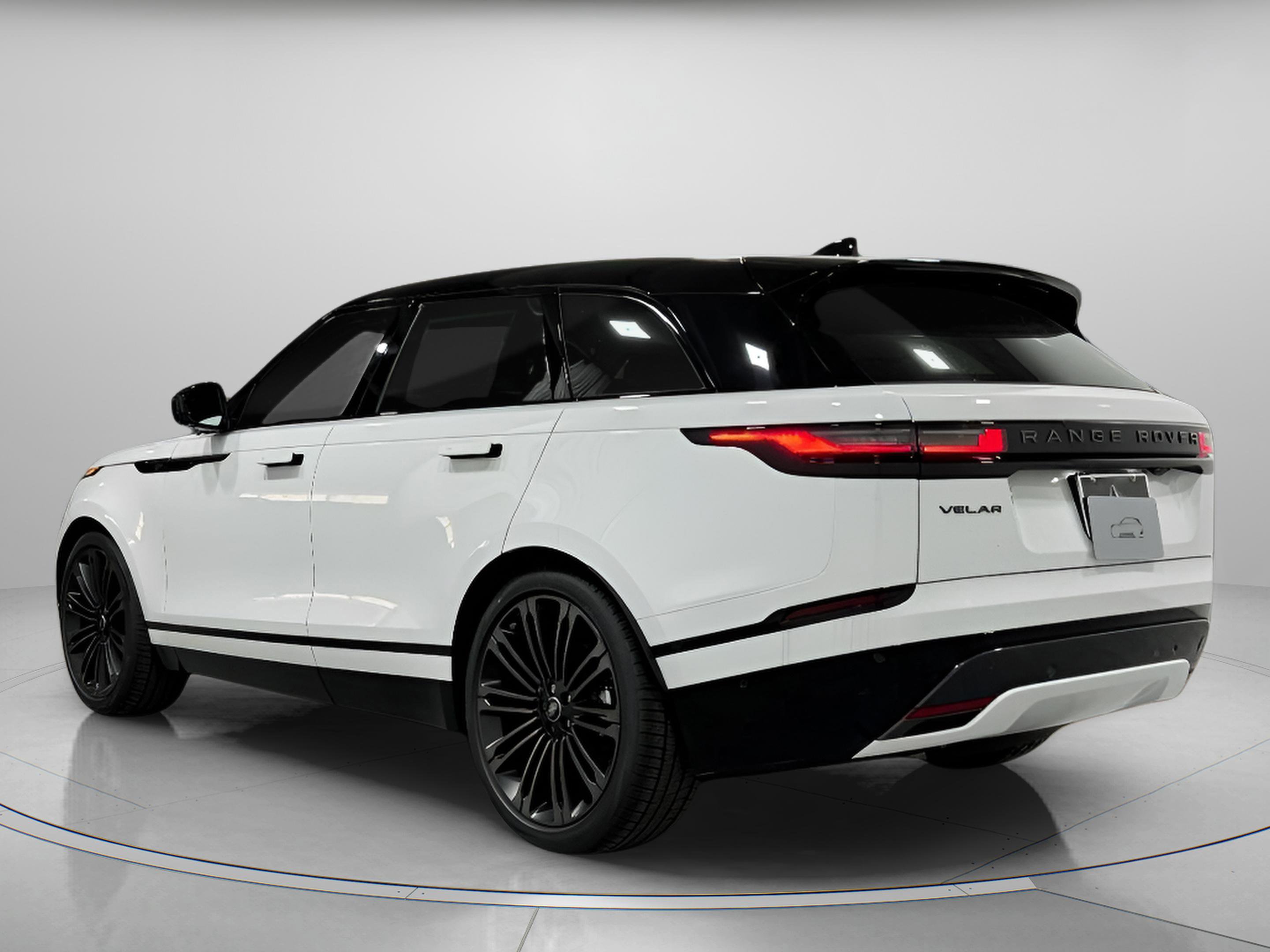Used 2026 Land Rover Range Rover Velar Dynamic SE image 3