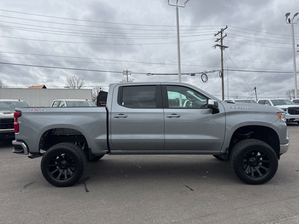Used 2025 Chevrolet Silverado 1500 LT image 6