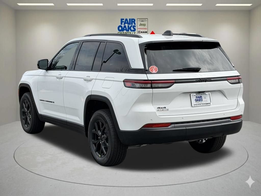 New 2026 Jeep Grand Cherokee Altitude AWD/4WD image 8