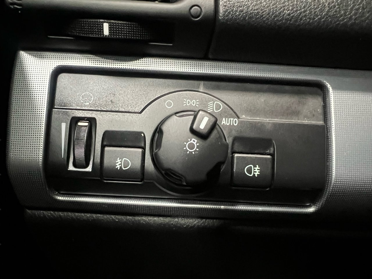 Used 2008 Land Rover LR2 HSE image 37