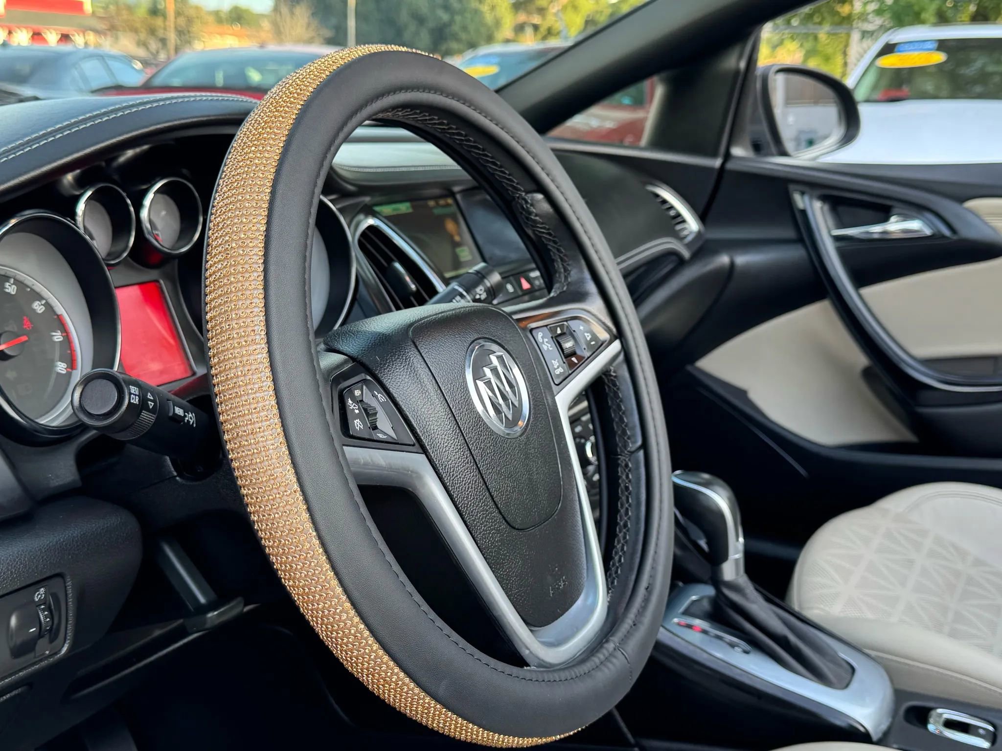 Used 2016 Buick Cascada Premium image 33