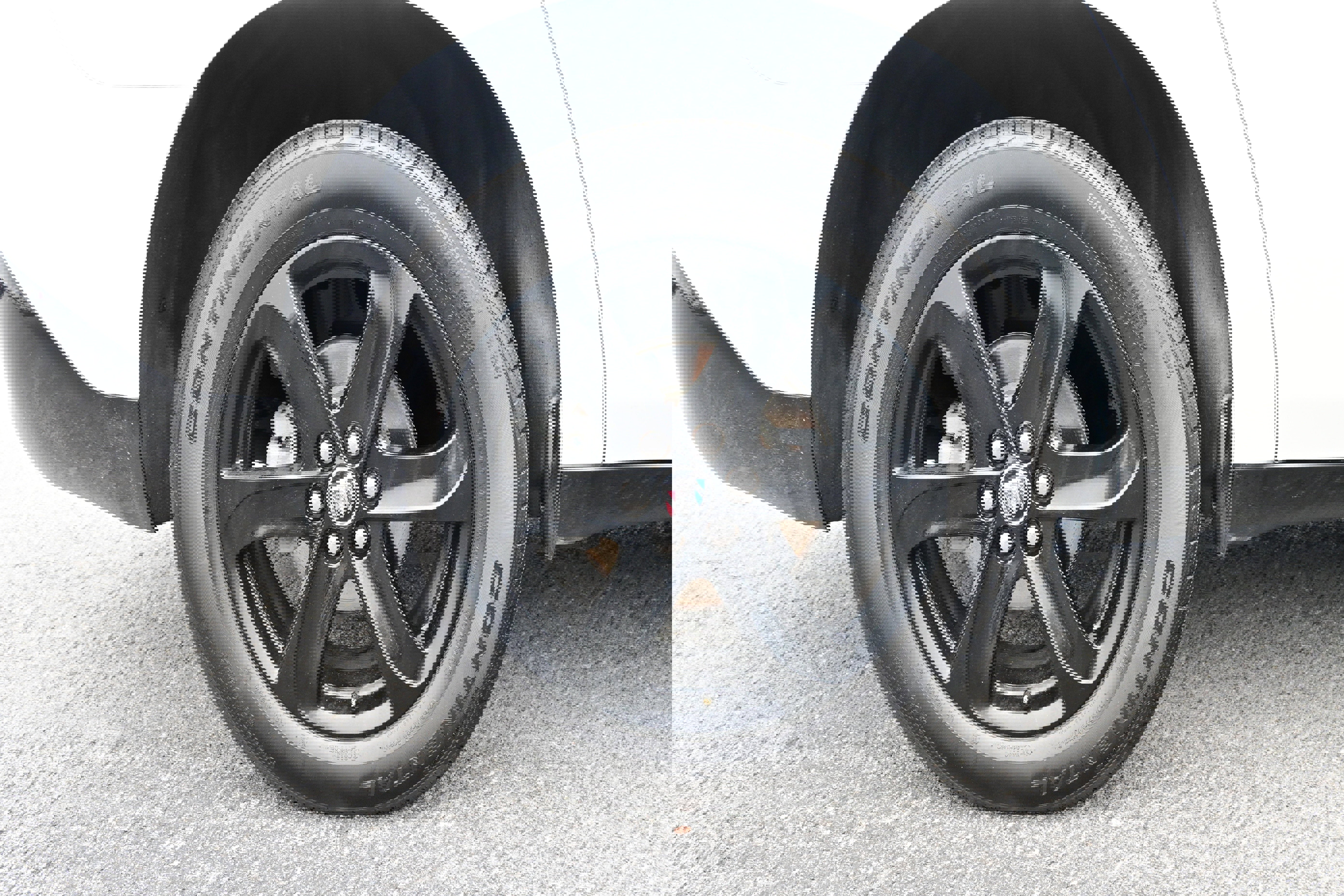 Used 2023 Buick Enclave Essence w/ Experience Buick Package image 9