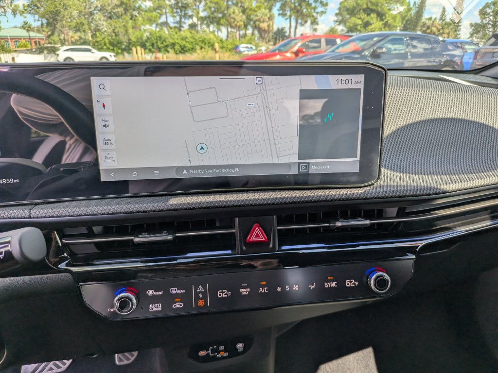 Certified 2025 Kia EV6 GT-Line AWD/4WD image 25
