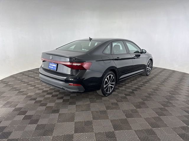 Used 2025 Volkswagen Jetta Sport image 6