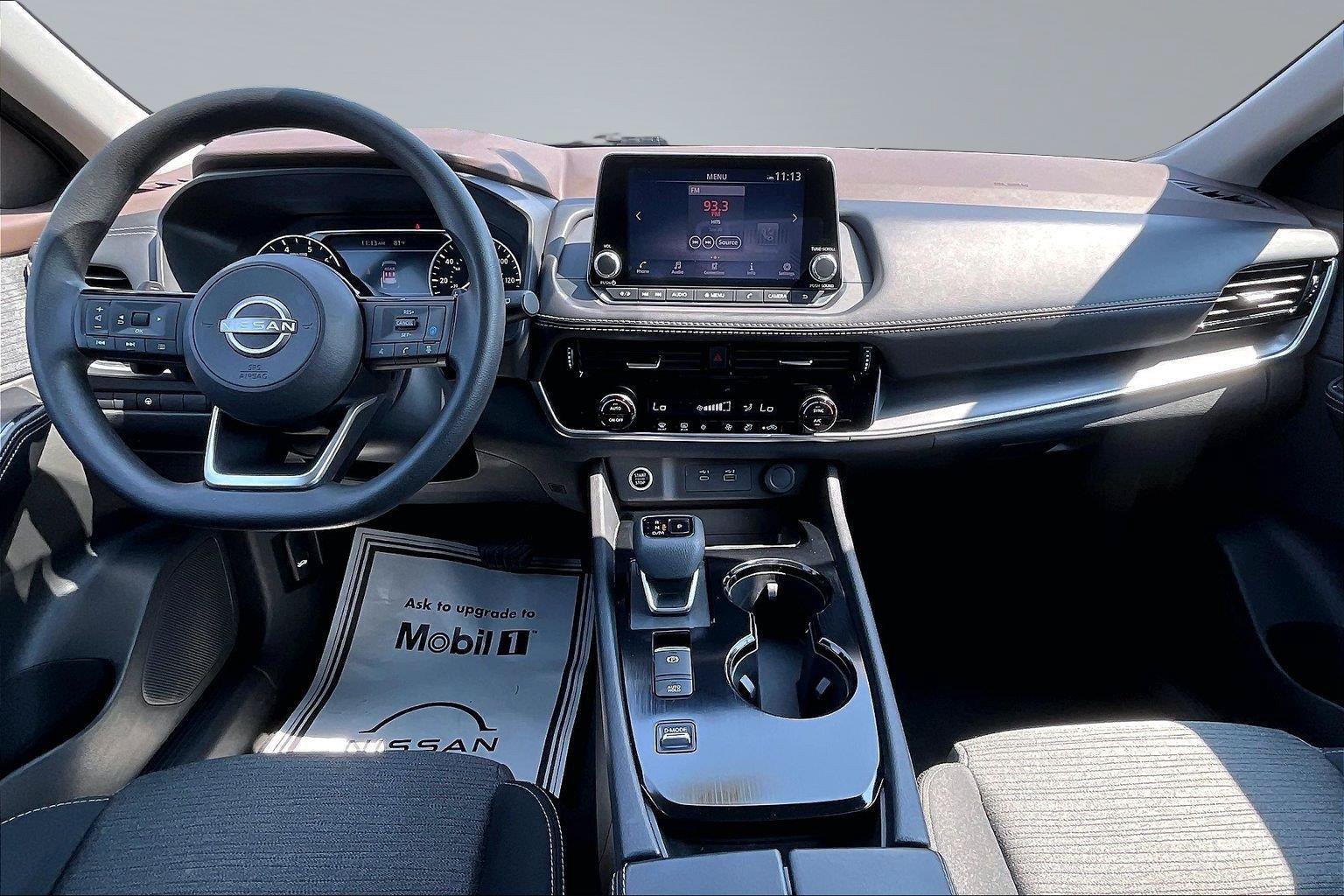 Certified 2023 Nissan Rogue SV FWD image 17