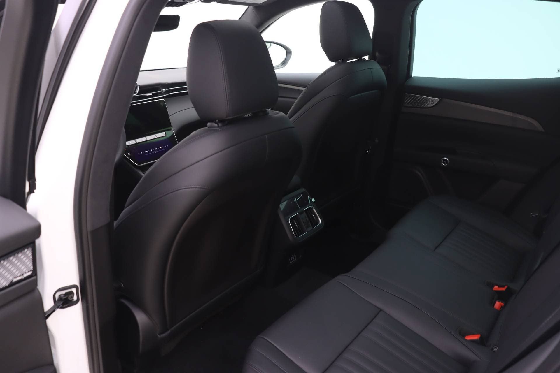 New 2024 Maserati Grecale GT image 11