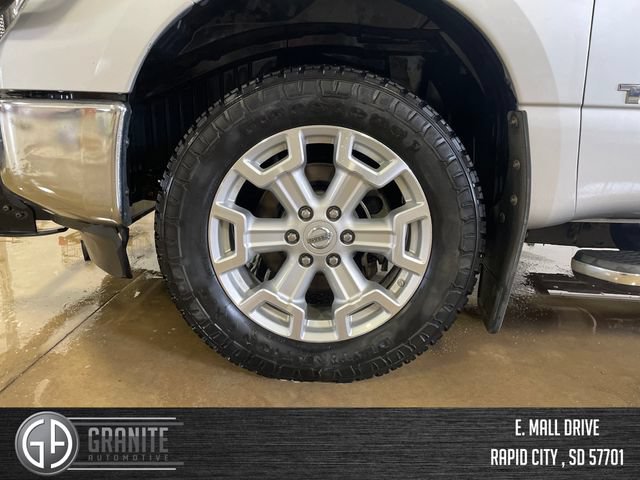 Used 2019 Nissan Titan SV w/ SV Convenience Package AWD/4WD image 8