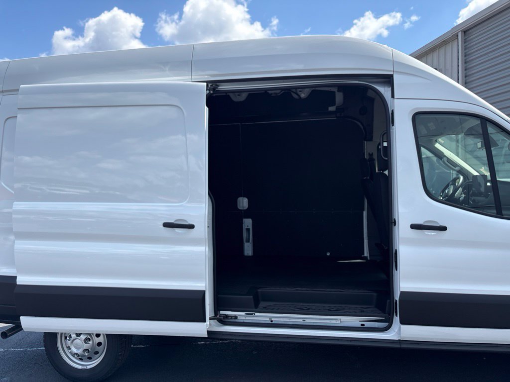New 2026 Ford Transit 250 148 High Roof AWD image 24