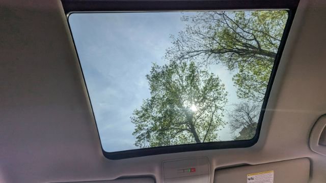 Used 2023 Volkswagen Atlas SE w/ Panoramic Sunroof Package image 43