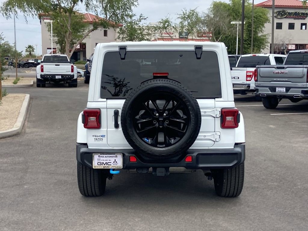 Used 2023 Jeep Wrangler Unlimited Sahara w/ Cold Weather Group AWD/4WD image 5