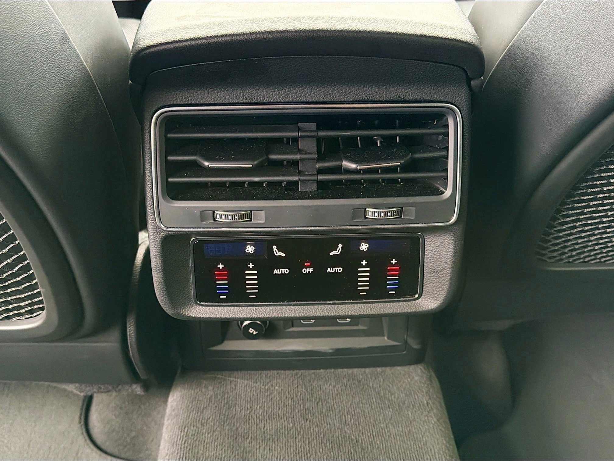 Used 2023 Audi RS Q8 image 19