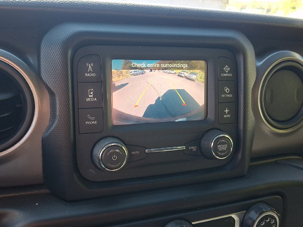 Used 2021 Jeep Wrangler Unlimited Sport AWD/4WD image 18
