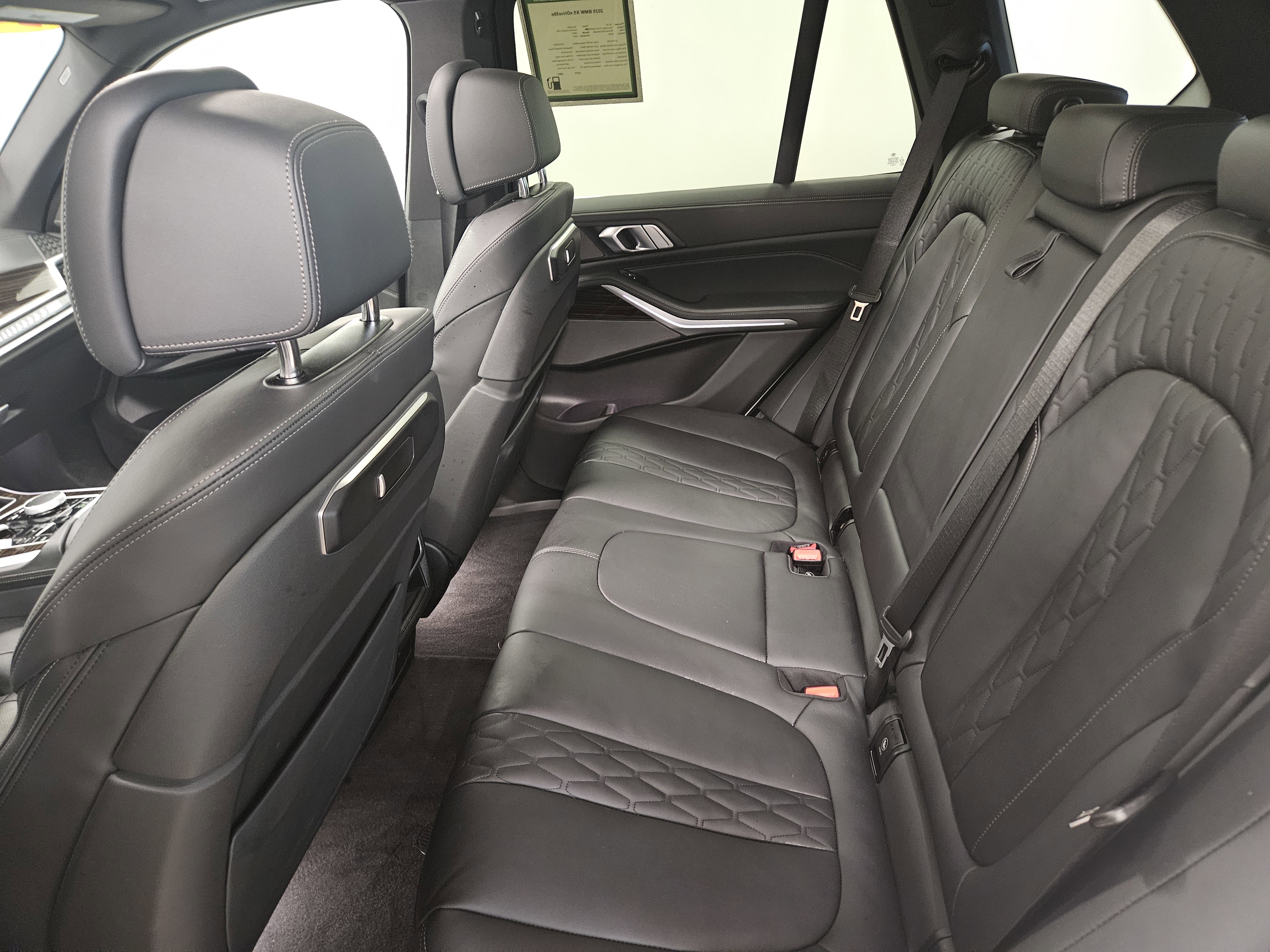 Used 2025 BMW X5 xDrive50e image 11