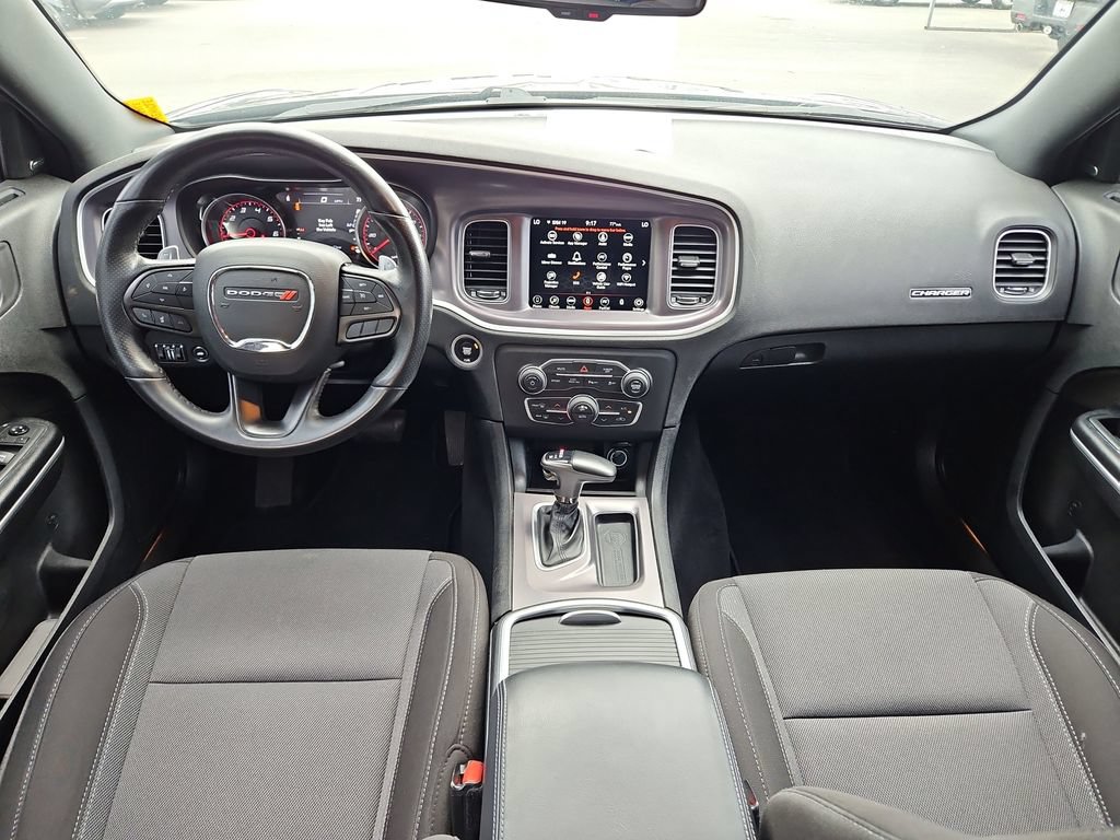 Used 2020 Dodge Charger SXT AWD/4WD image 9