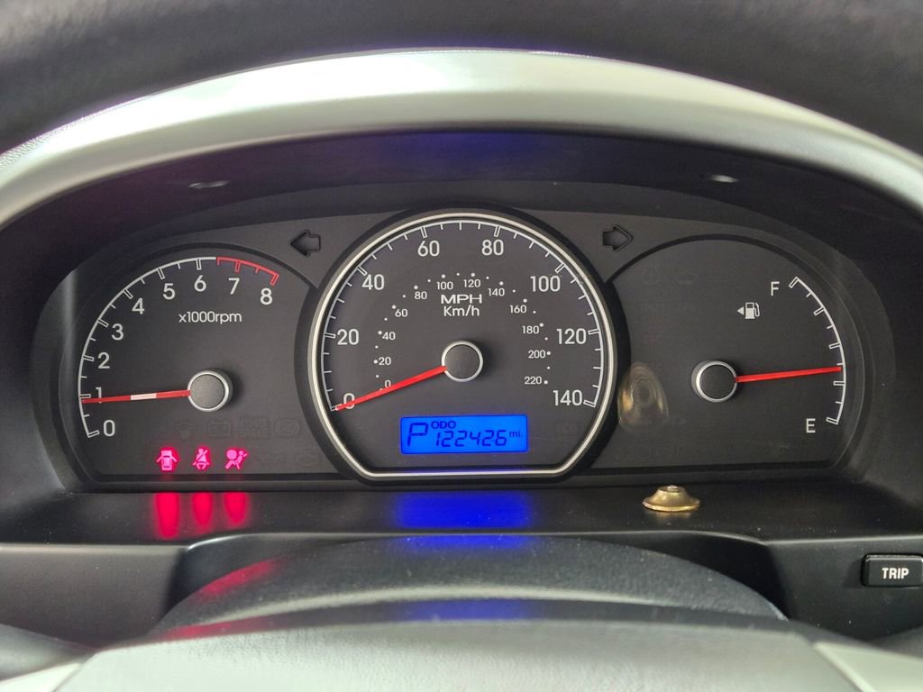 Used 2010 Hyundai Elantra GLS w/ Sunroof Pkg 3 image 29