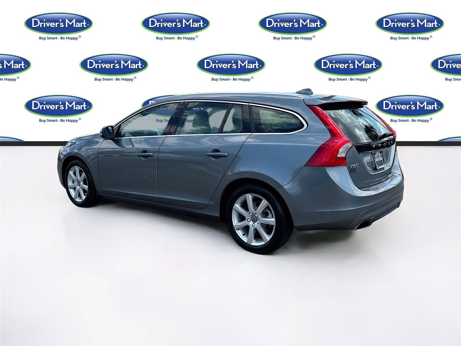 Used 2017 Volvo V60 T5 Premier w/ Convenience Package FWD image 5