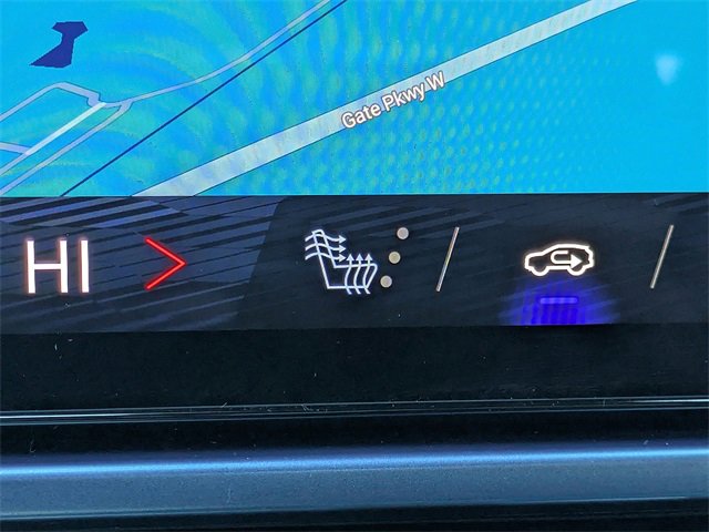 Used 2025 Chevrolet Equinox EV LT w/ Convenience Package image 22