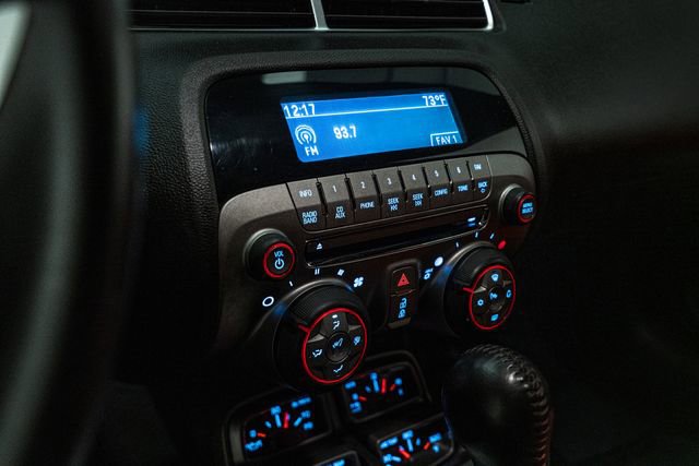Used 2010 Chevrolet Camaro SS w/ Interior Accent Trim Package image 26