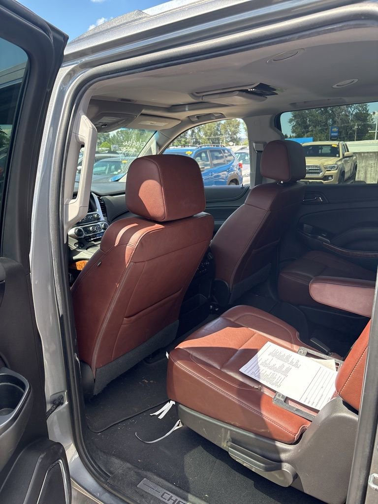 Used 2020 Chevrolet Suburban Premier w/ Premier Plus Edition AWD/4WD image 13