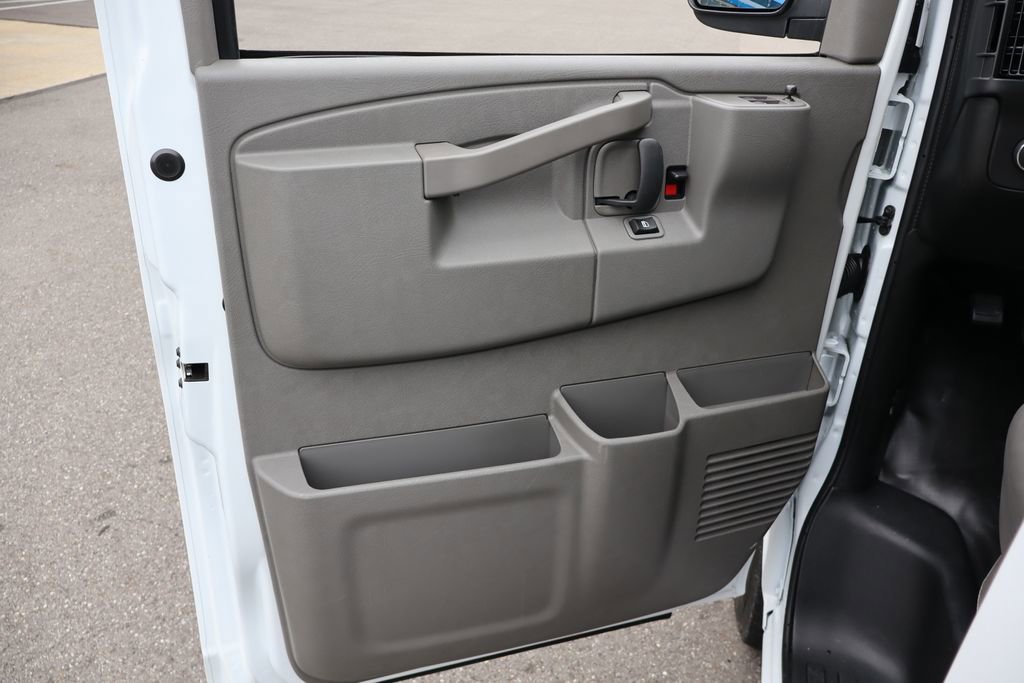 New 2025 Chevrolet Express 2500 w/ Driver Convenience Package image 6