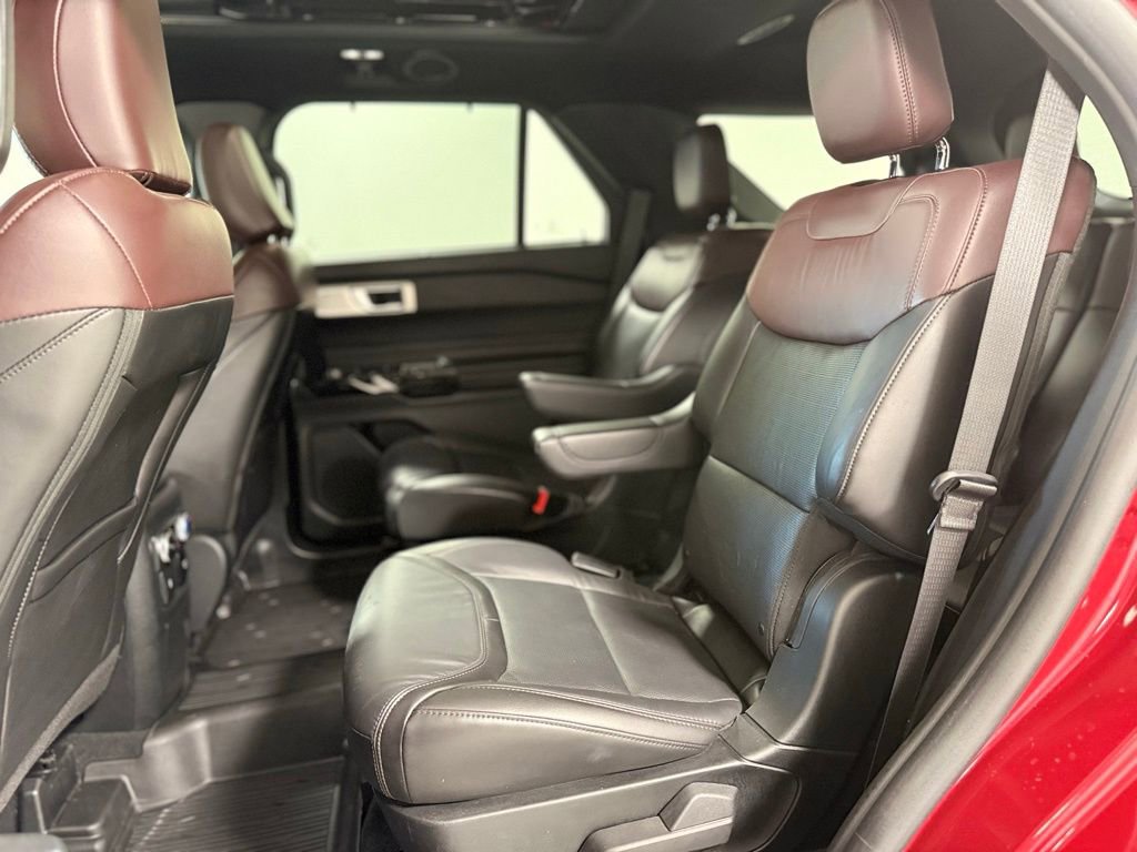 Used 2023 Ford Explorer Platinum w/ Technology Package AWD/4WD image 20