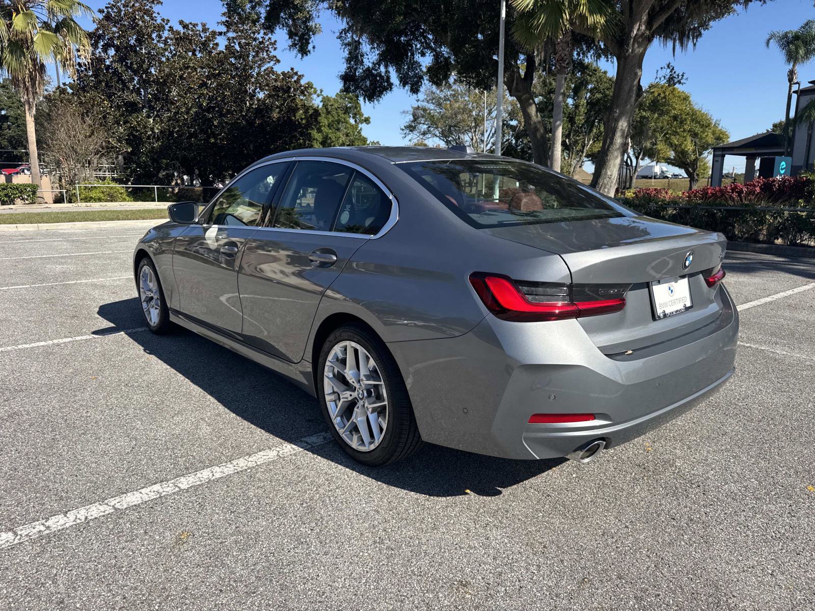 Certified 2025 BMW 330i Sedan w/ Premium Package image 6