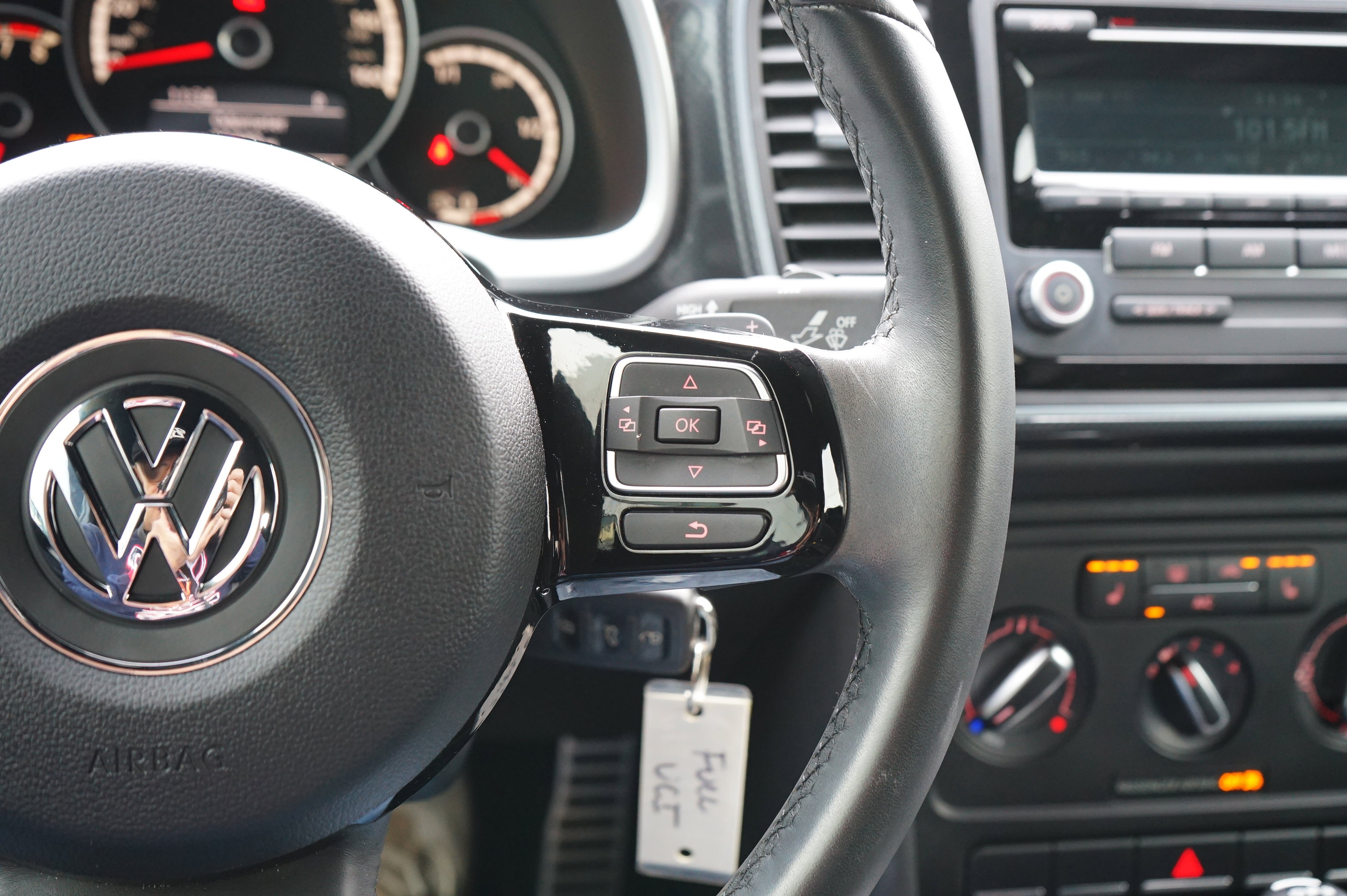 Used 2014 Volkswagen Beetle R-Line image 26