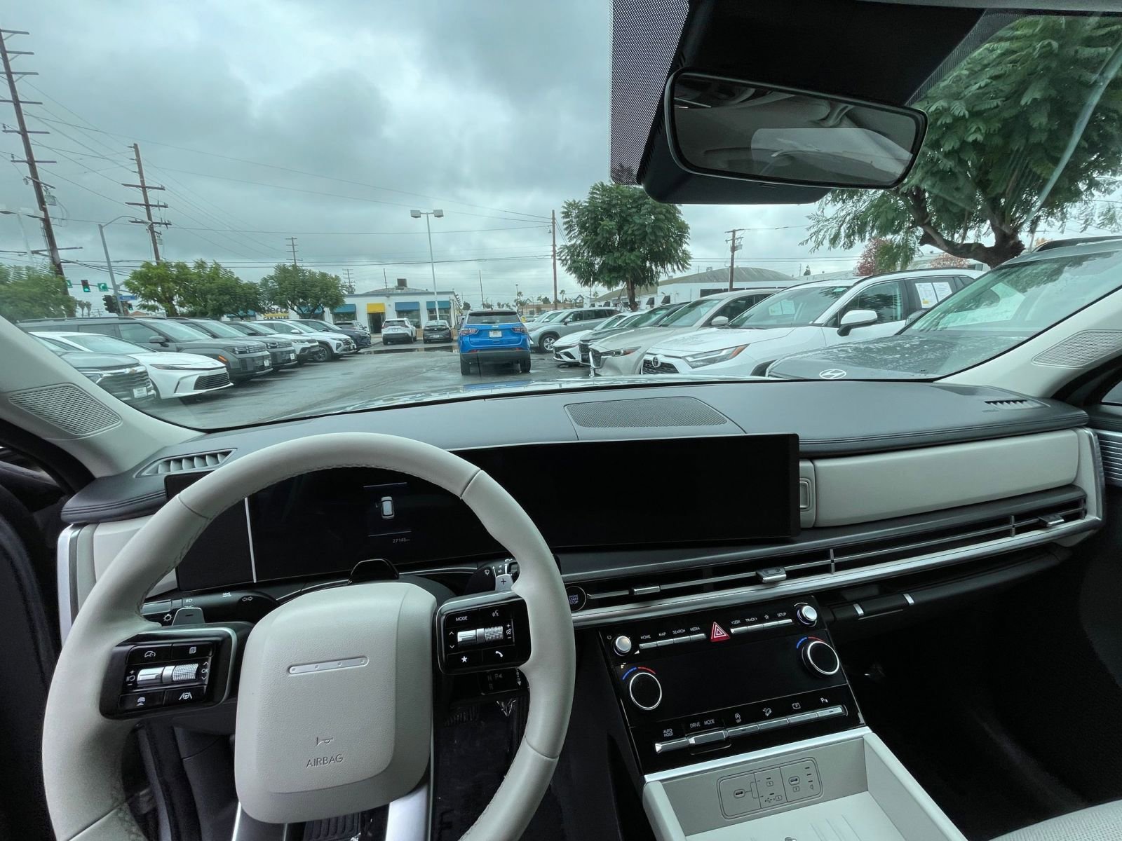 Used 2025 Hyundai Santa Fe SEL image 33