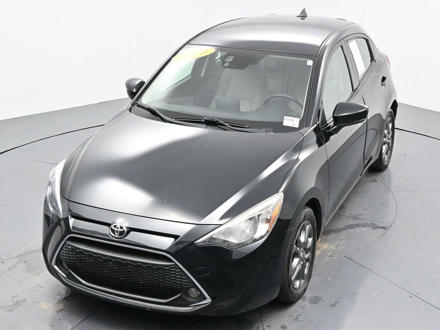 Used 2020 Toyota Yaris LE image 38