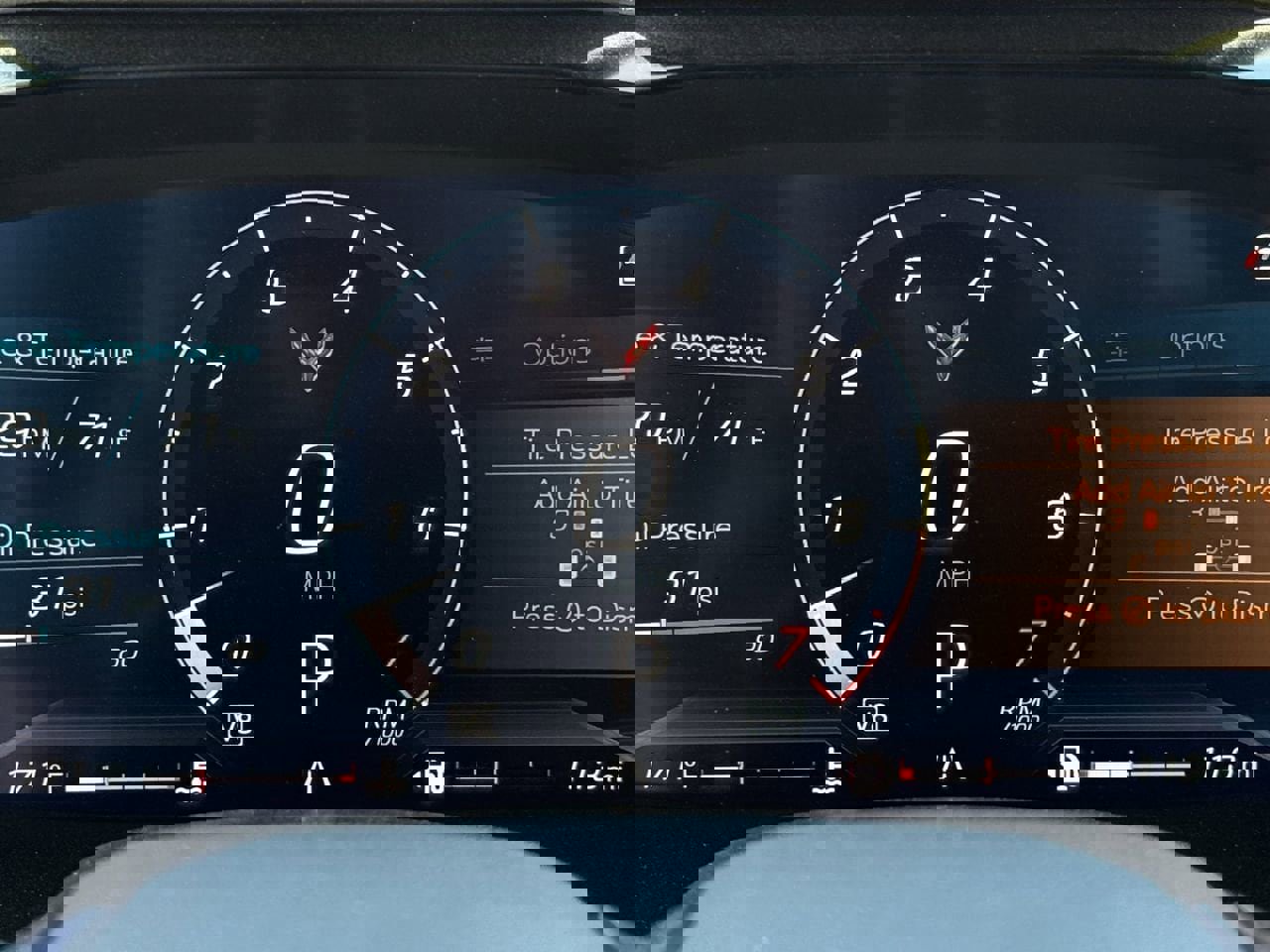 Used 2021 Chevrolet Corvette Stingray Coupe w/ 1LT image 17