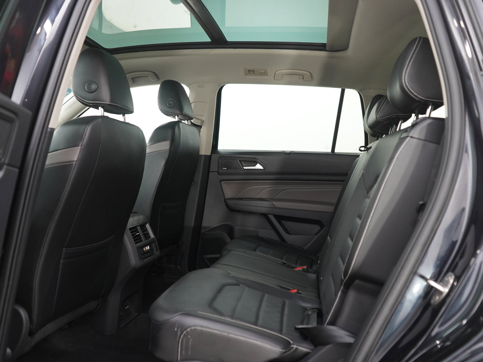 Used 2022 Volkswagen Atlas SEL Premium AWD/4WD image 20