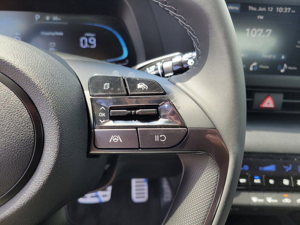 Certified 2025 Hyundai Elantra Sport image 15