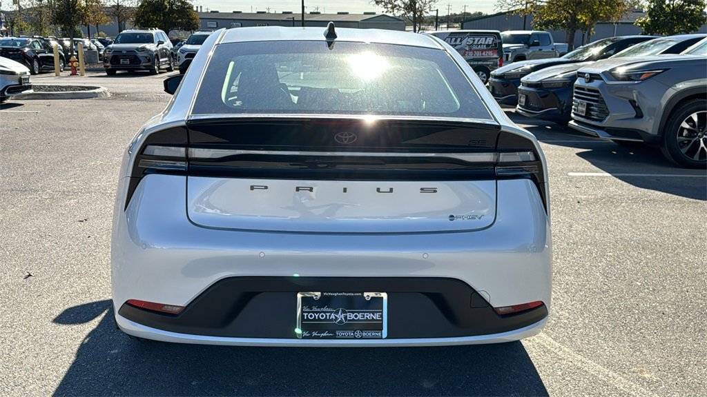 New 2026 Toyota Prius Plug-In Hybrid image 7