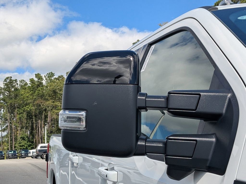 New 2026 Ford F250 Lariat w/ Black Appearance Package image 13