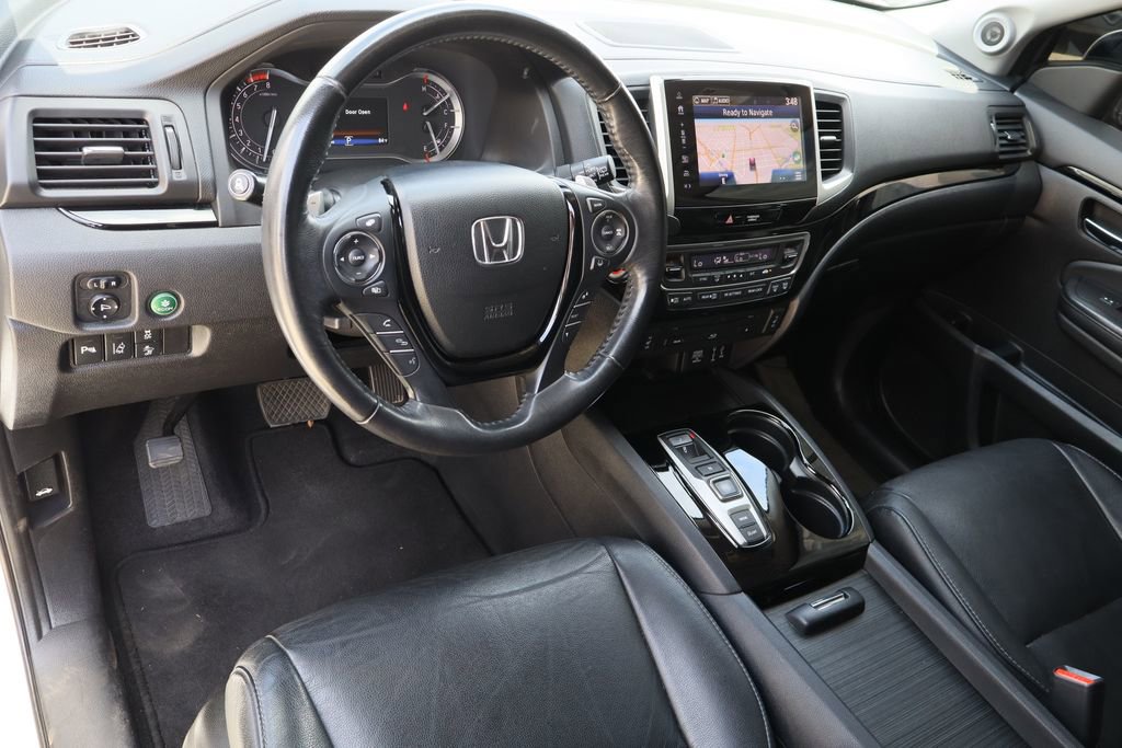 Used 2018 Honda Pilot Touring image 11