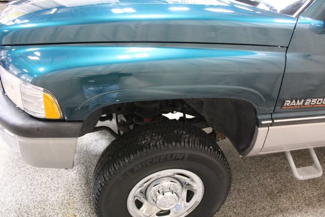 Used 1996 Dodge Ram 2500 Truck 4x4 Club Cab image 8
