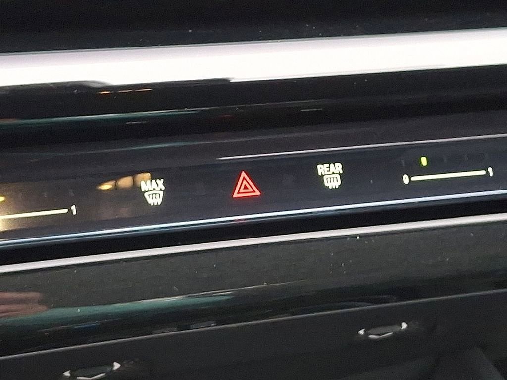 Used 2025 BMW i5 eDrive40i image 27