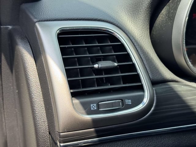 Used 2020 Jeep Grand Cherokee Limited AWD/4WD image 24