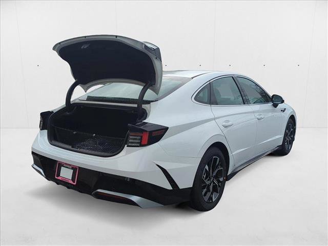 New 2025 Hyundai Sonata SEL image 2