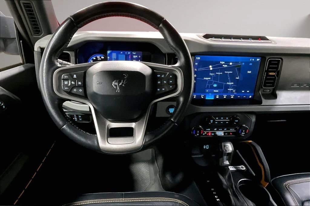 Used 2022 Ford Bronco Badlands image 9