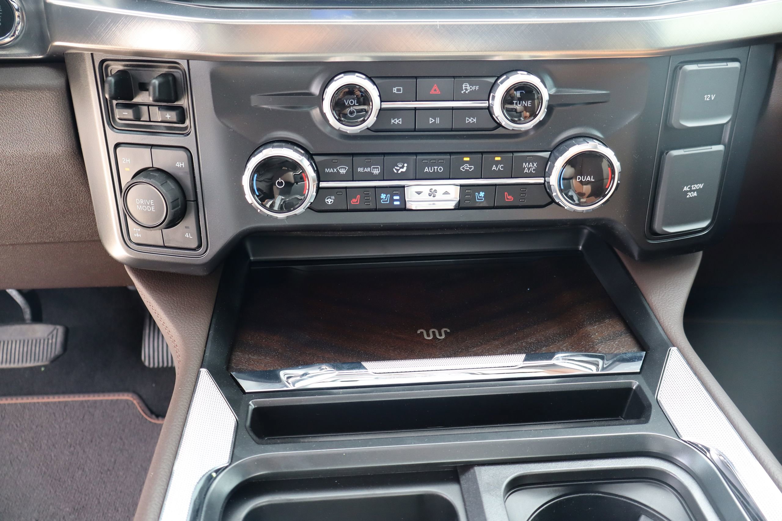 New 2026 Ford F250 King Ranch w/ Chrome Package image 20