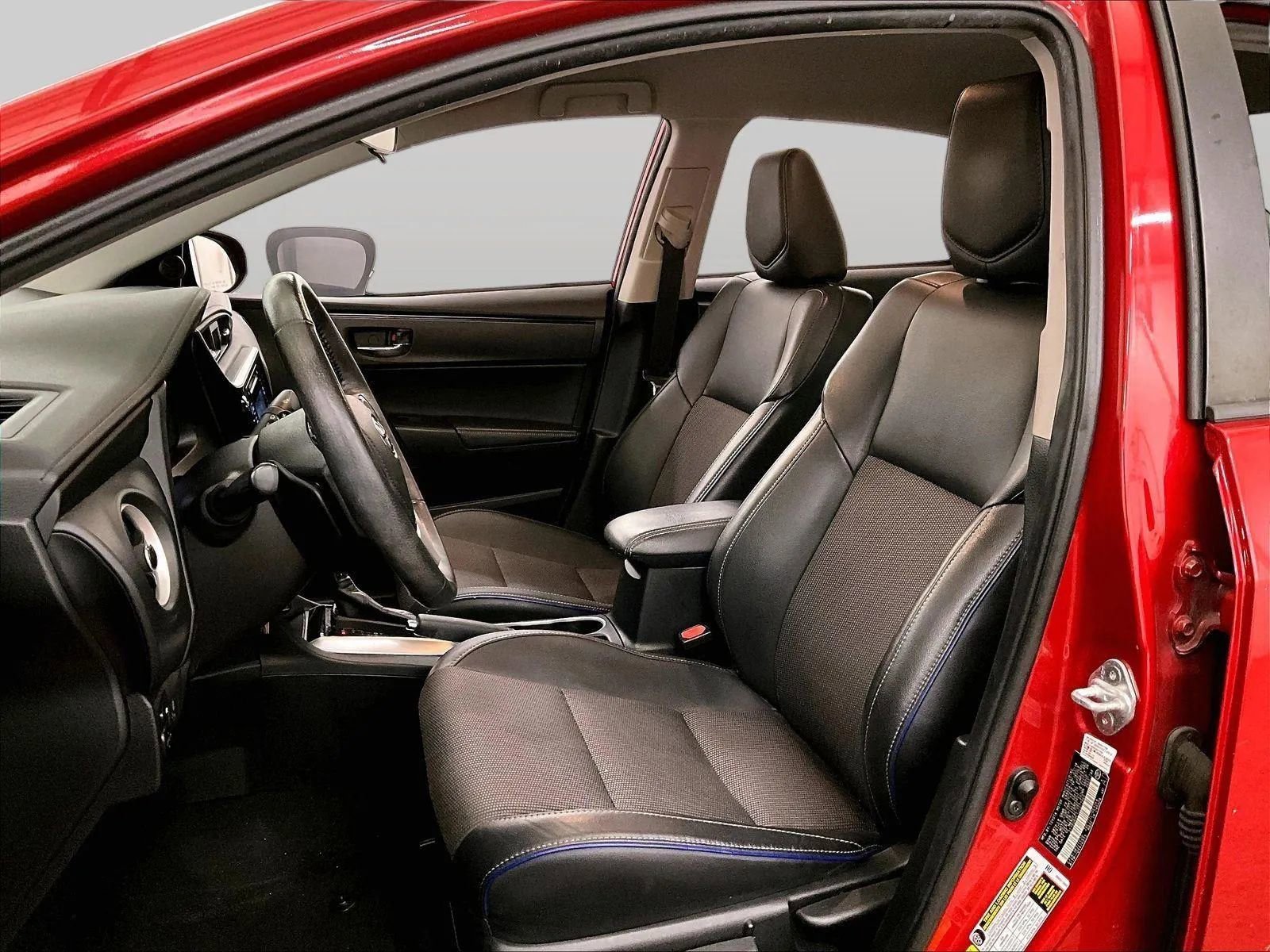 Used 2018 Toyota Corolla SE image 24
