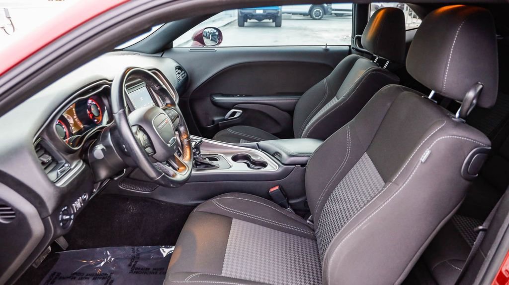 Used 2022 Dodge Challenger SXT w/ Blacktop Package image 21