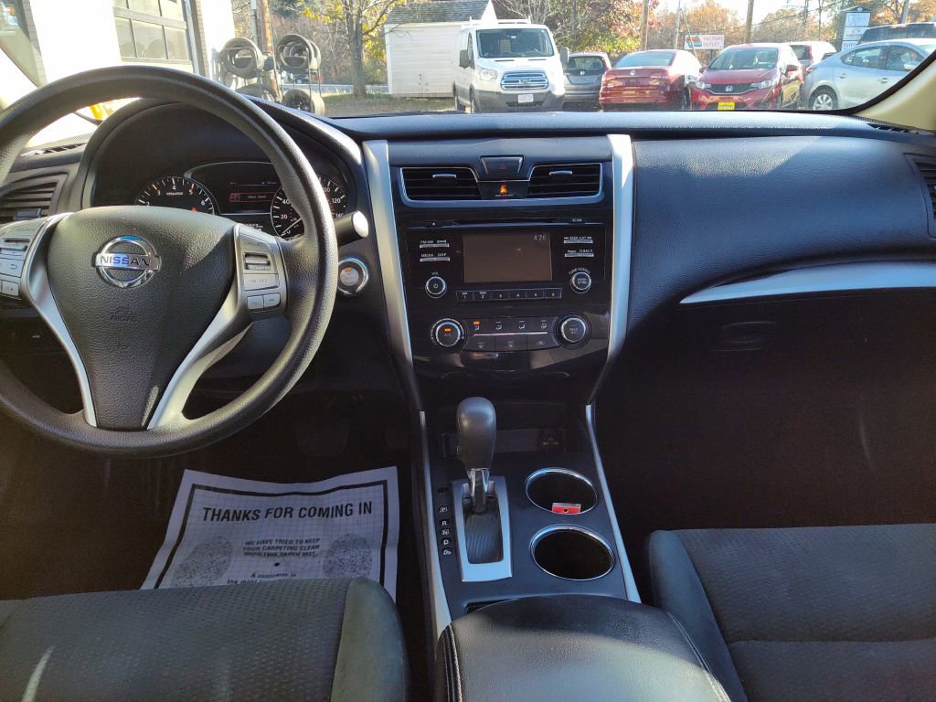 Used 2015 Nissan Altima 2.5 S w/ Special Edition Package FWD image 9