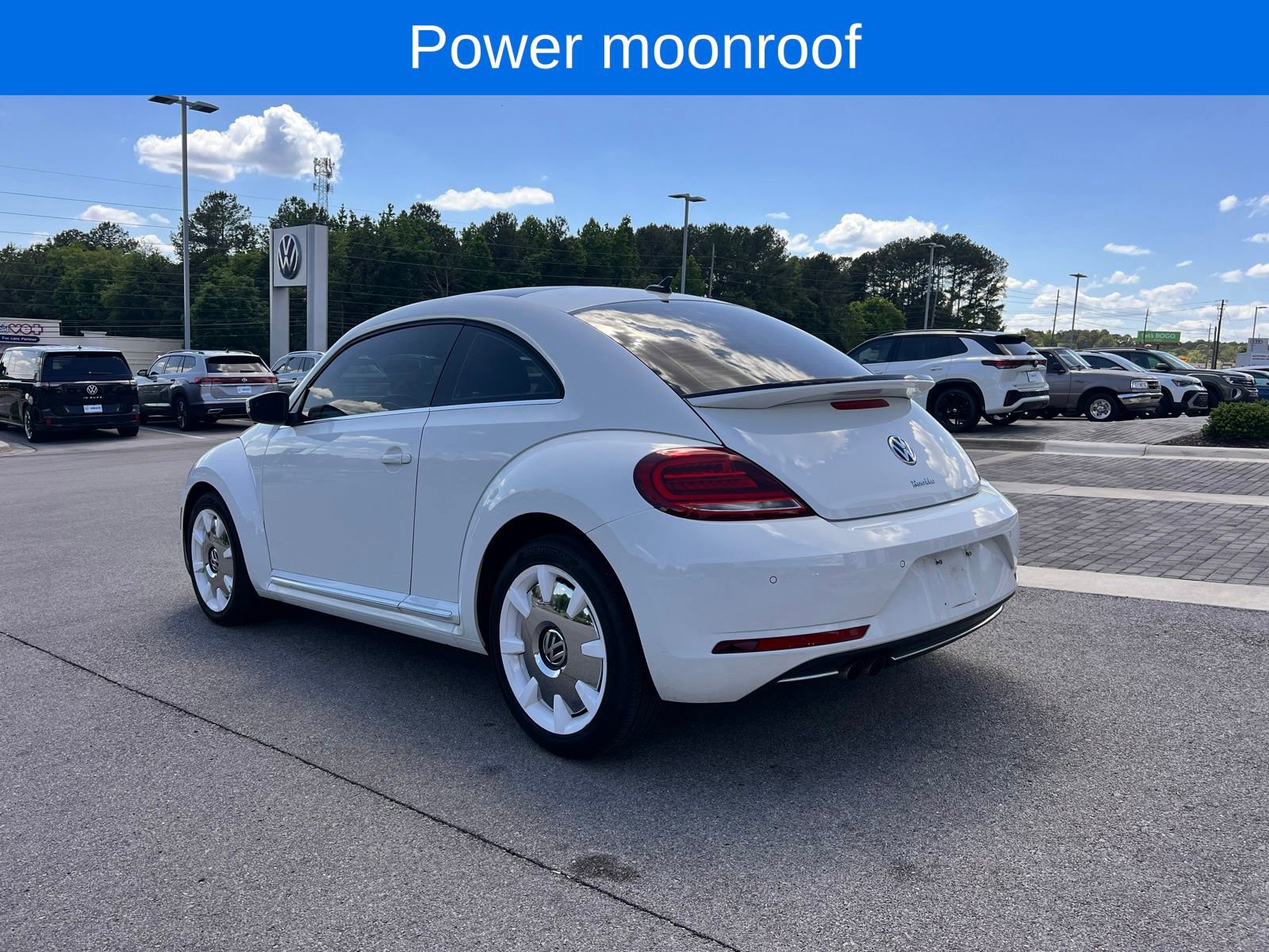 Used 2019 Volkswagen Beetle 2.0T Final Edition SEL FWD image 8
