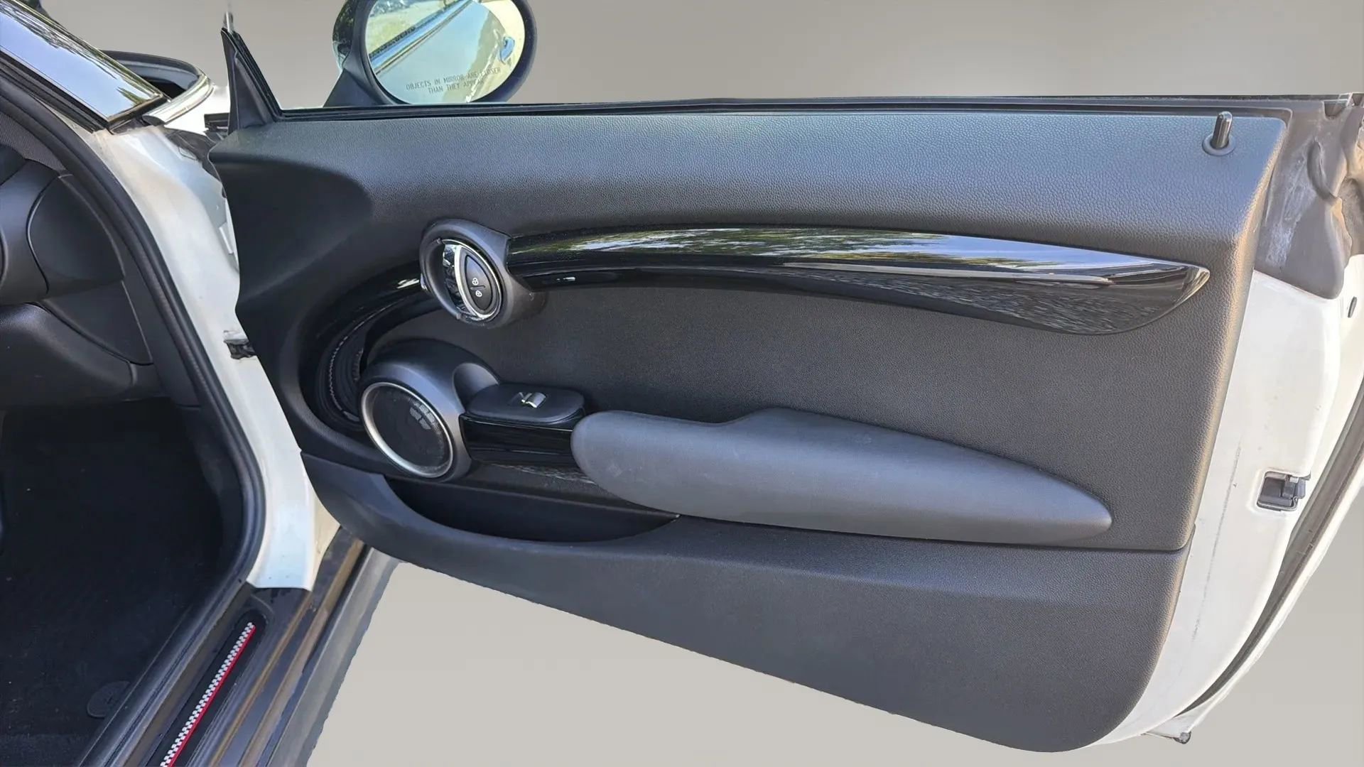 Used 2015 MINI Cooper S FWD image 27