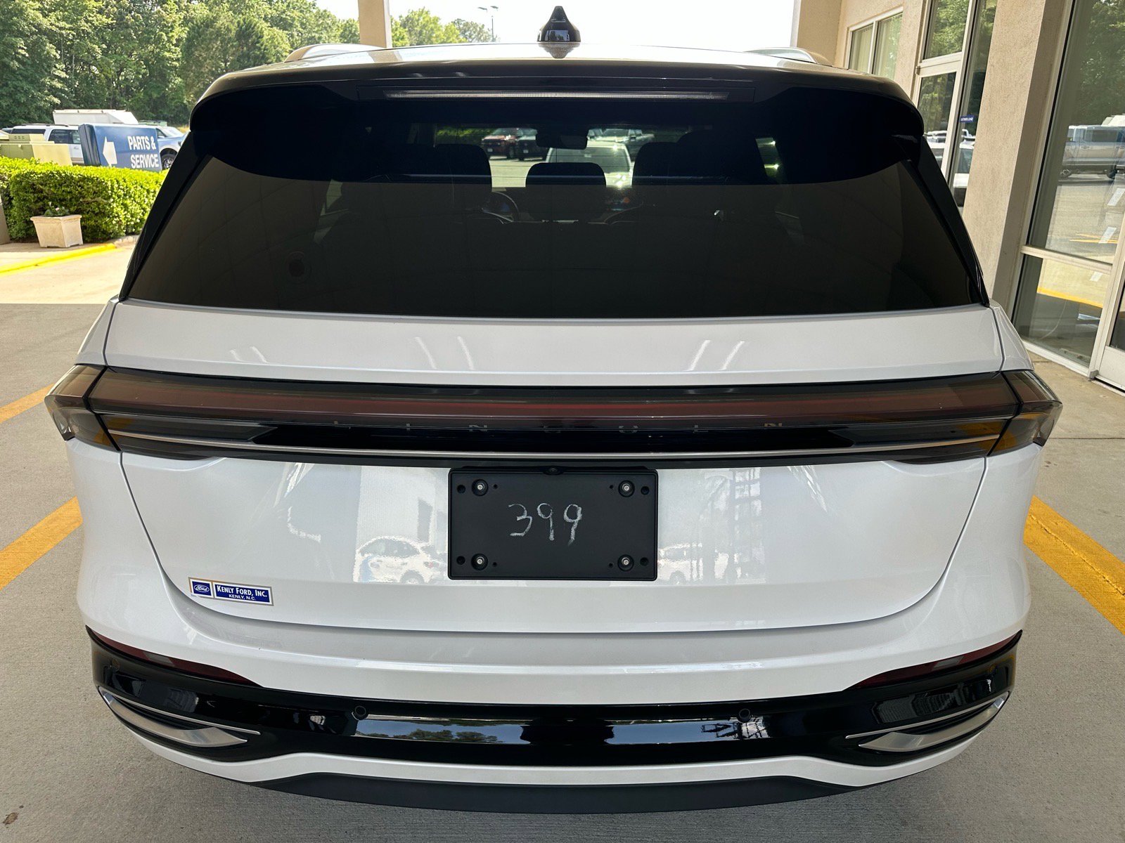 Used 2024 Lincoln Nautilus Reserve w/ Equipment Group 202A AWD/4WD image 14