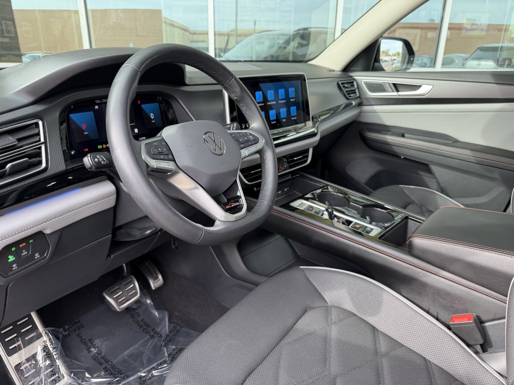 Used 2024 Volkswagen Atlas Peak Edition SEL AWD/4WD image 34