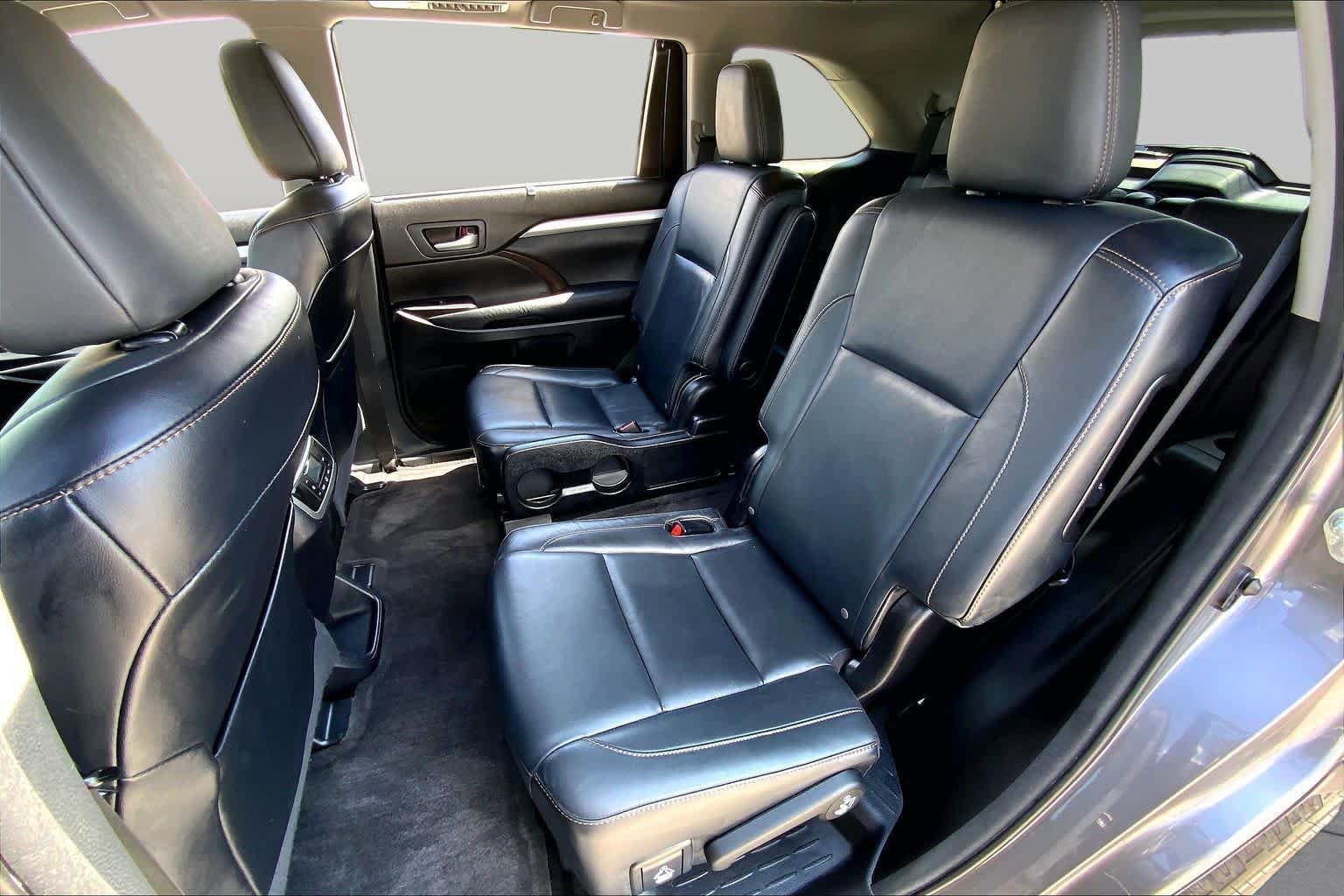 Used 2015 Toyota Highlander XLE FWD image 20
